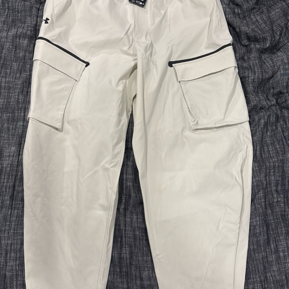 Under Armour Men's Off-White Cargo Pants